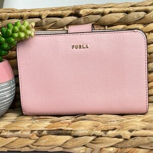 Furla Compact Saffiano leather Light Pink Wallet